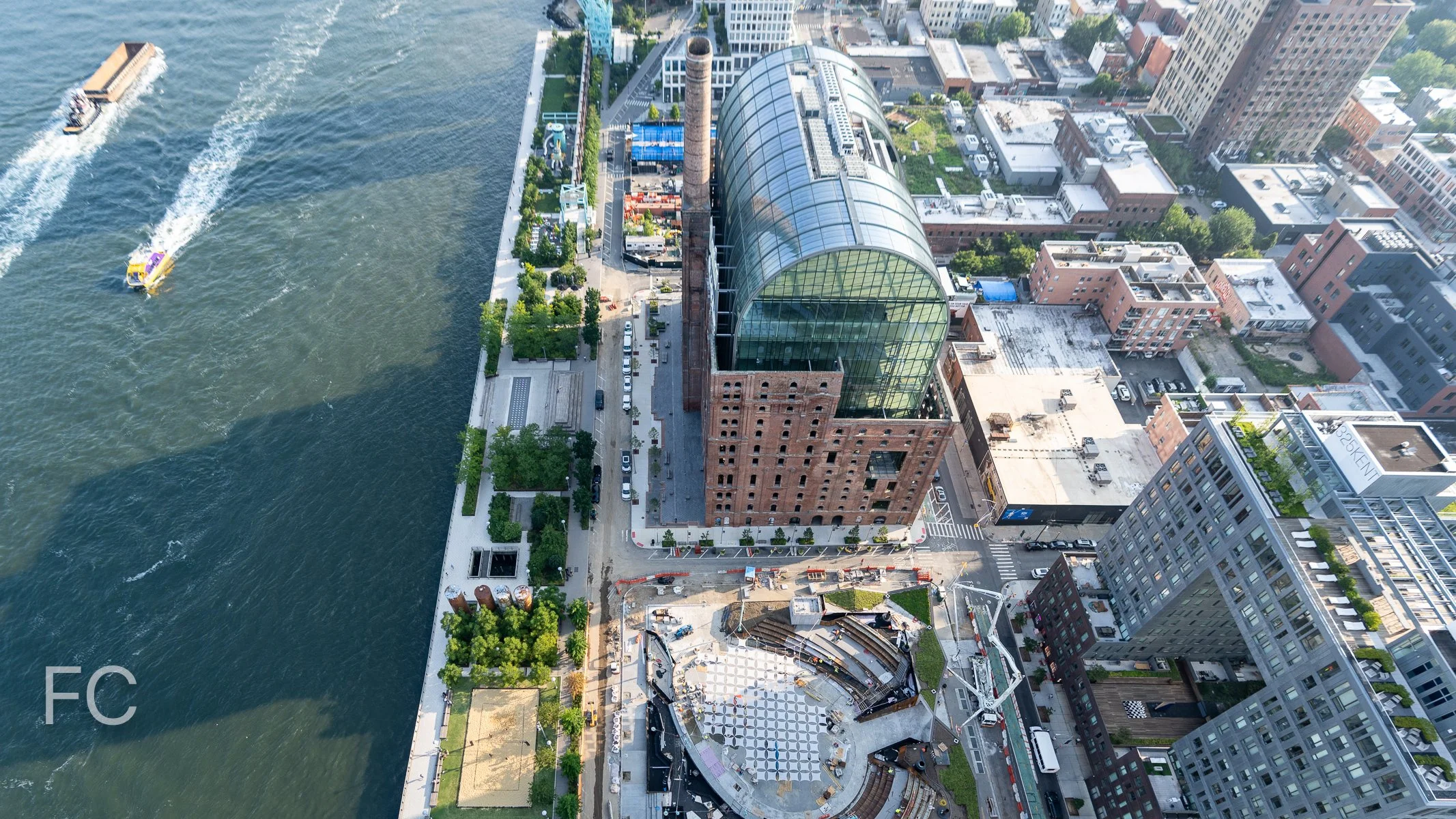 トニースター区 Construction Update: One Domino Square at 346 Kent Avenue